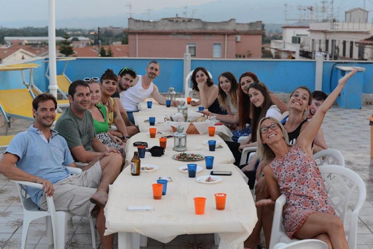 Gianni House Backpackers Hostel Giardini-Naxos Exterior foto