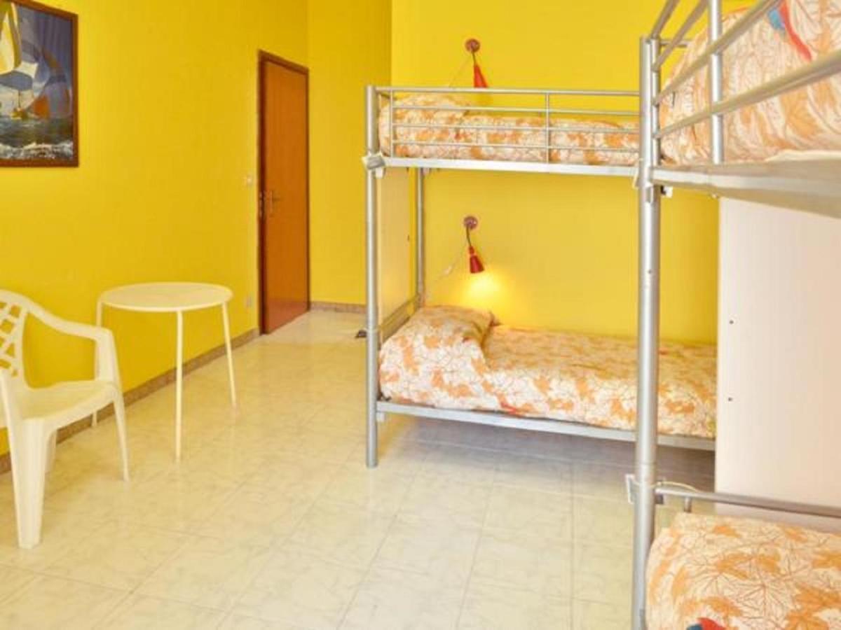 Gianni House Backpackers Hostel Giardini-Naxos Exterior foto